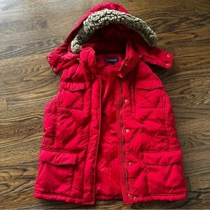 Lands’ End Red Goose Down Quilted Vest Faux Fur Hood Women’s M